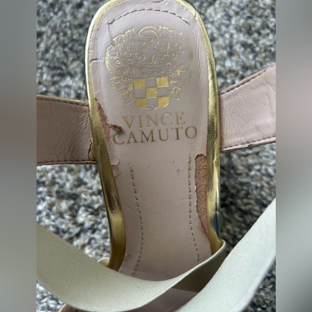 5/$25 Vince Camuto metallic gold strappy wedge heels size 7.5 - Picture 7 of 7